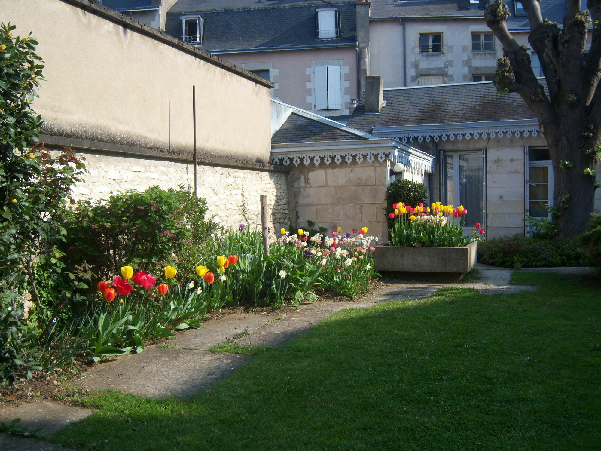 Bien Etre Immo Apartment Poitiers Exterior foto