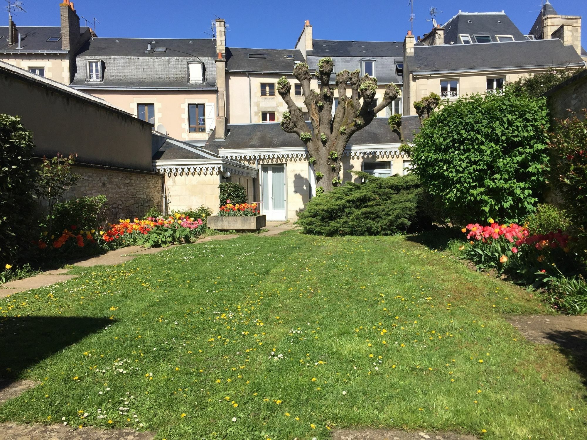 Bien Etre Immo Apartment Poitiers Exterior foto